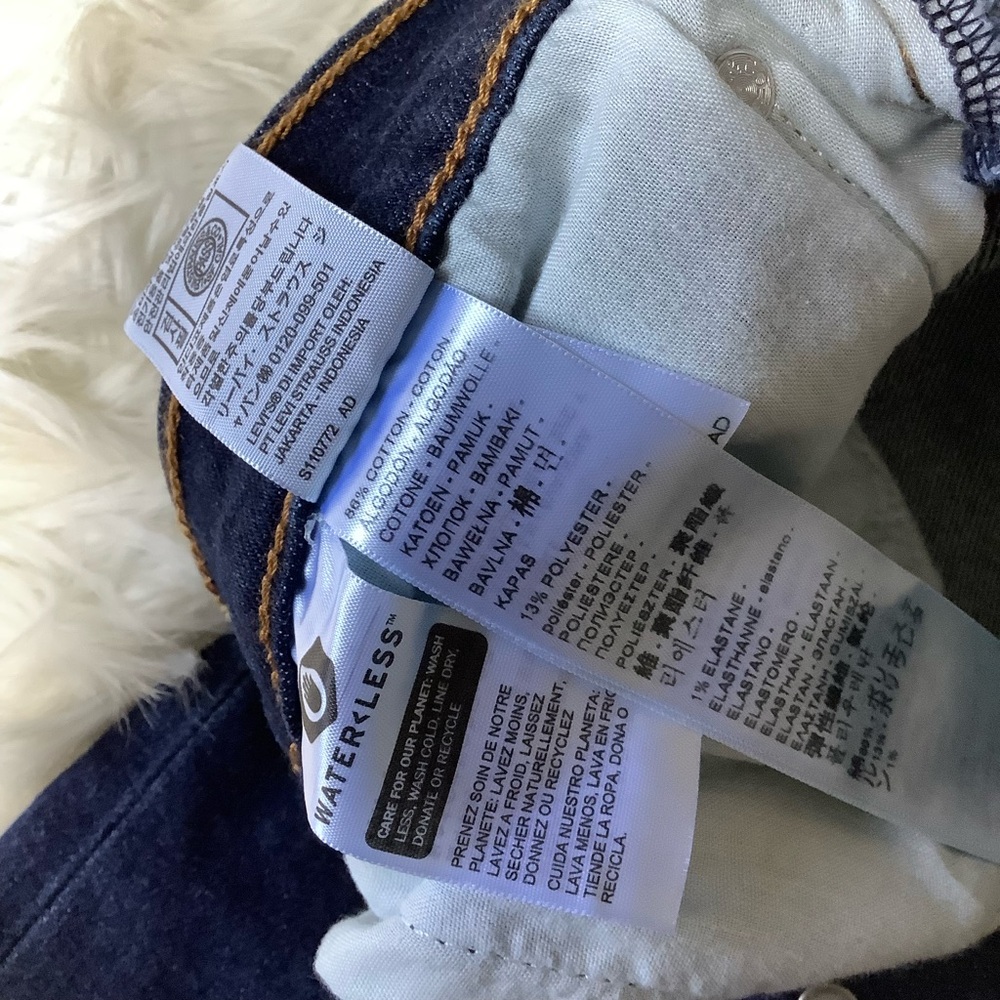 Levi's Women's Ribcage Straight Ankle Jeans Size 31 NWT Button Fly 27" Inseam - Picture 14 of 16